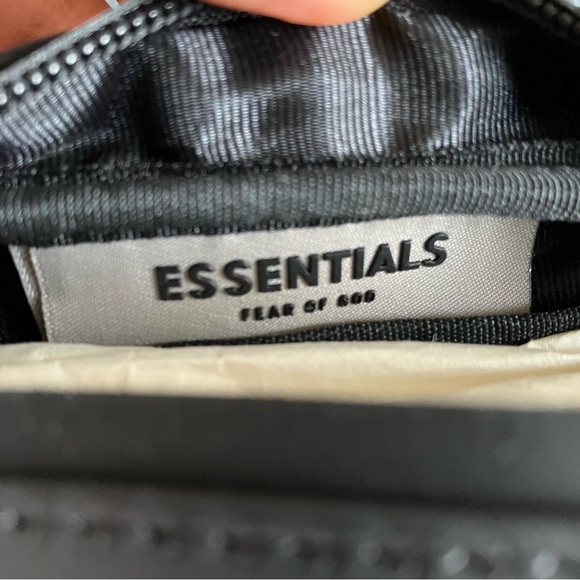 Authentic Fear Of God sling bag/canguro - Picture 6 of 8